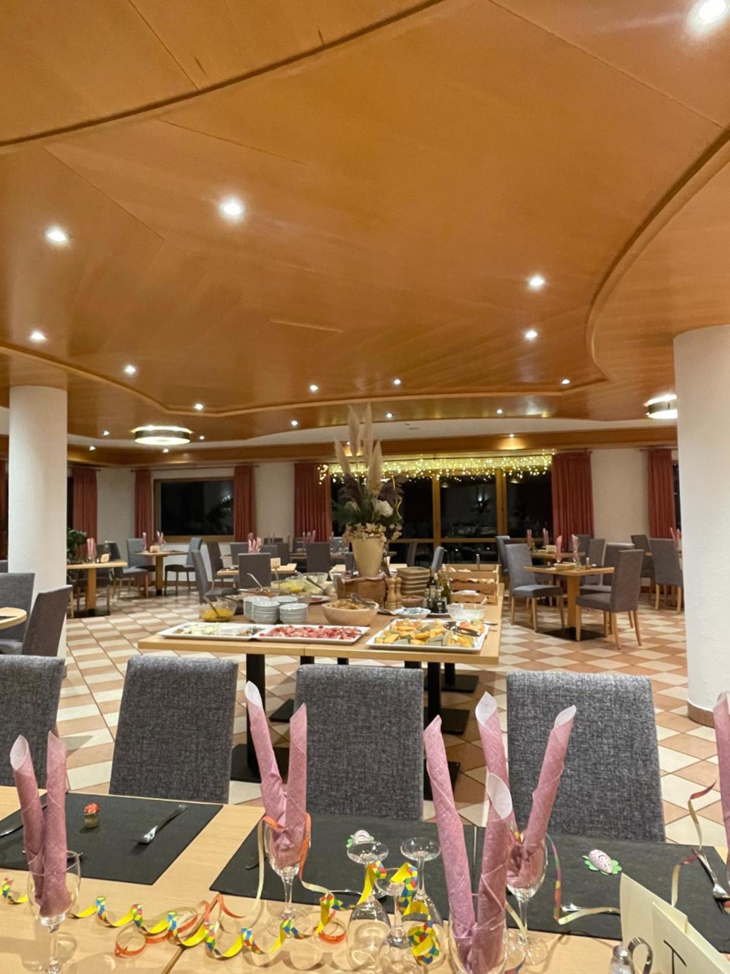 Hotel Larch Campo di Trens Luaran gambar