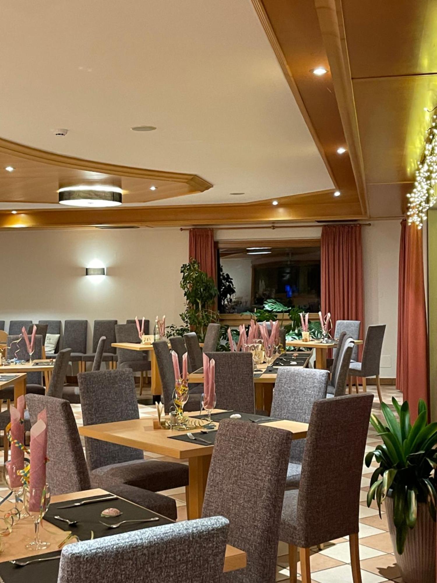 Hotel Larch Campo di Trens Luaran gambar