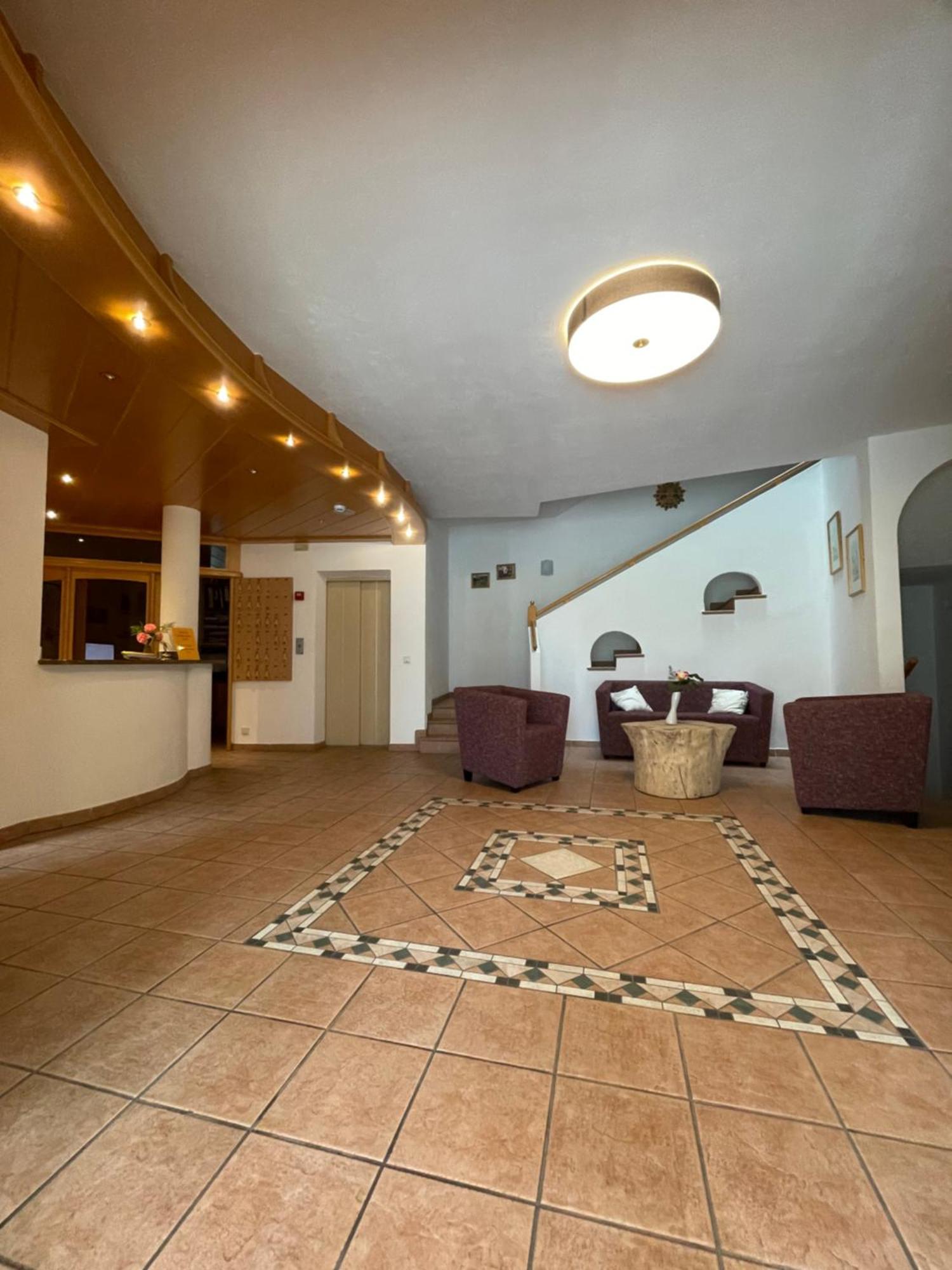 Hotel Larch Campo di Trens Luaran gambar