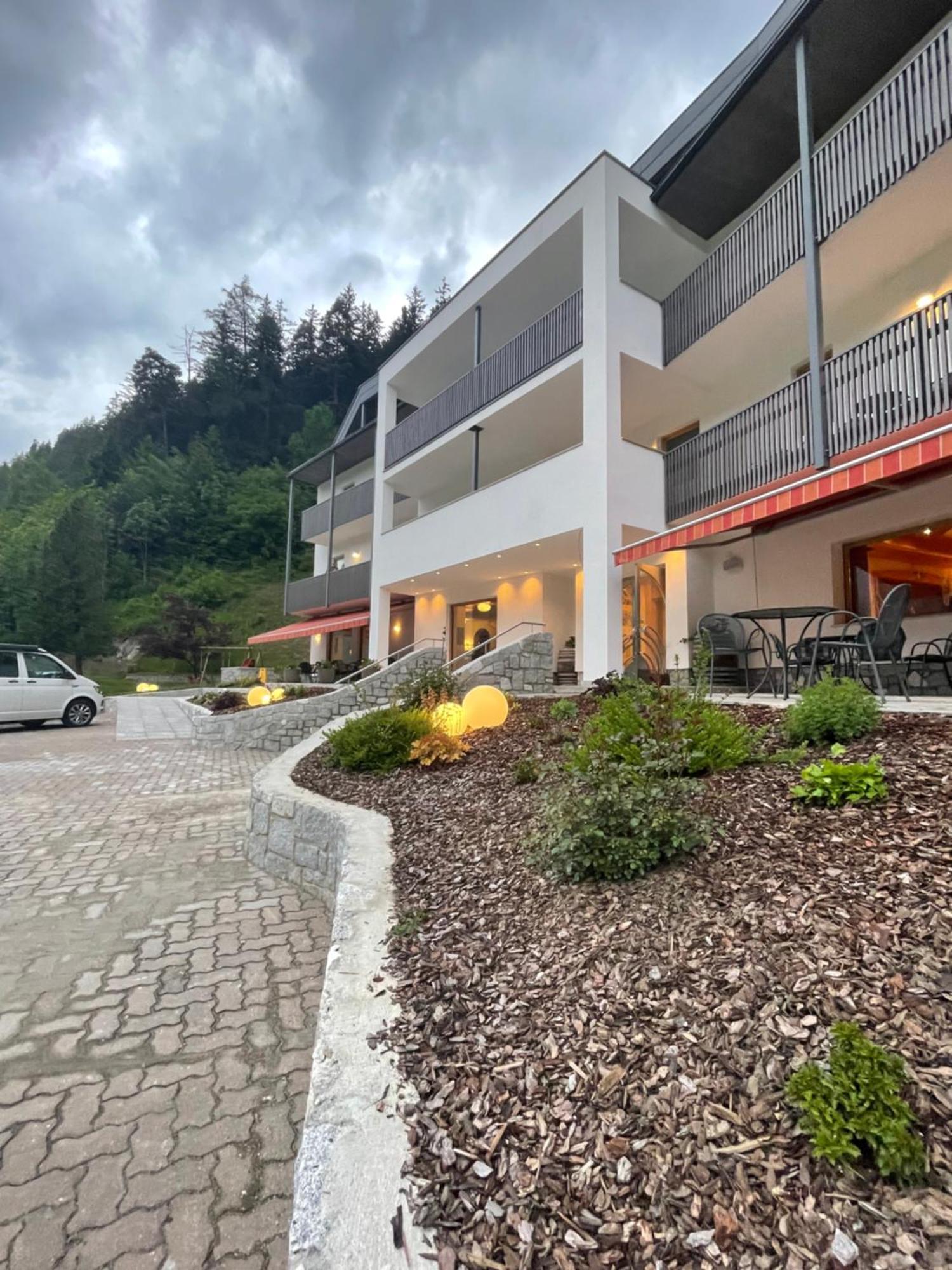 Hotel Larch Campo di Trens Luaran gambar