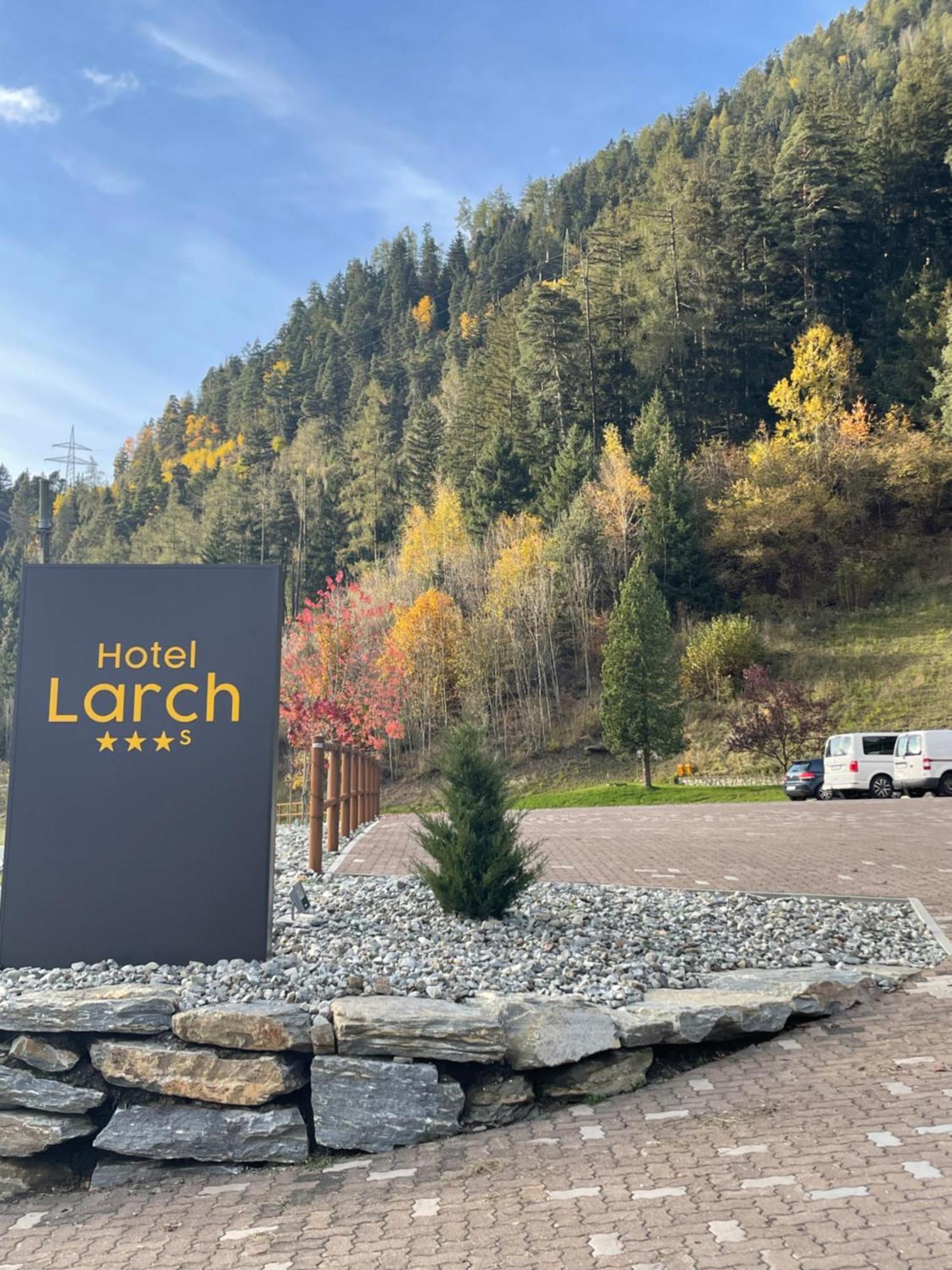 Hotel Larch Campo di Trens Luaran gambar