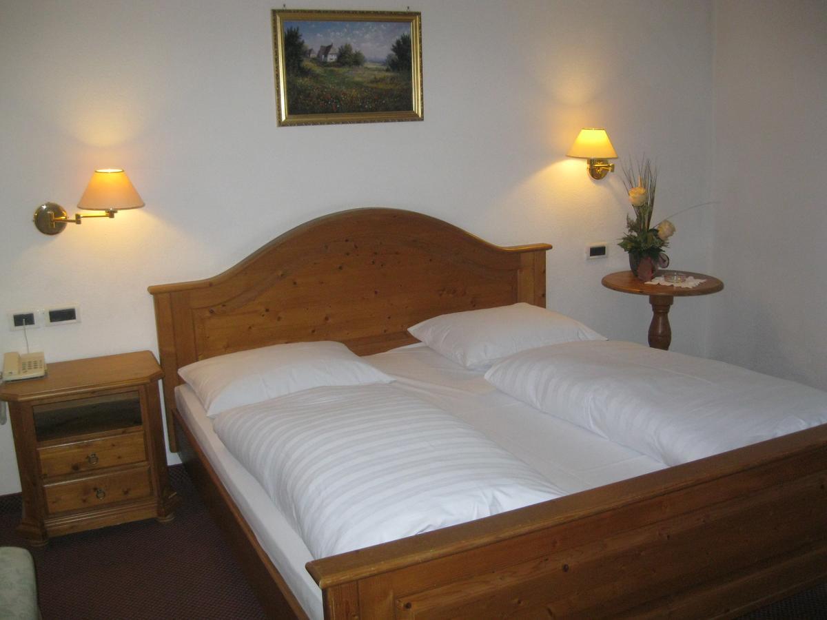 Hotel Larch Campo di Trens Luaran gambar